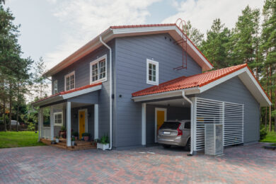 kahekorruseline palkmaja